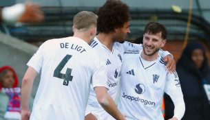 Dy ‘dështimet’ i sjellin fitoren Manchester United