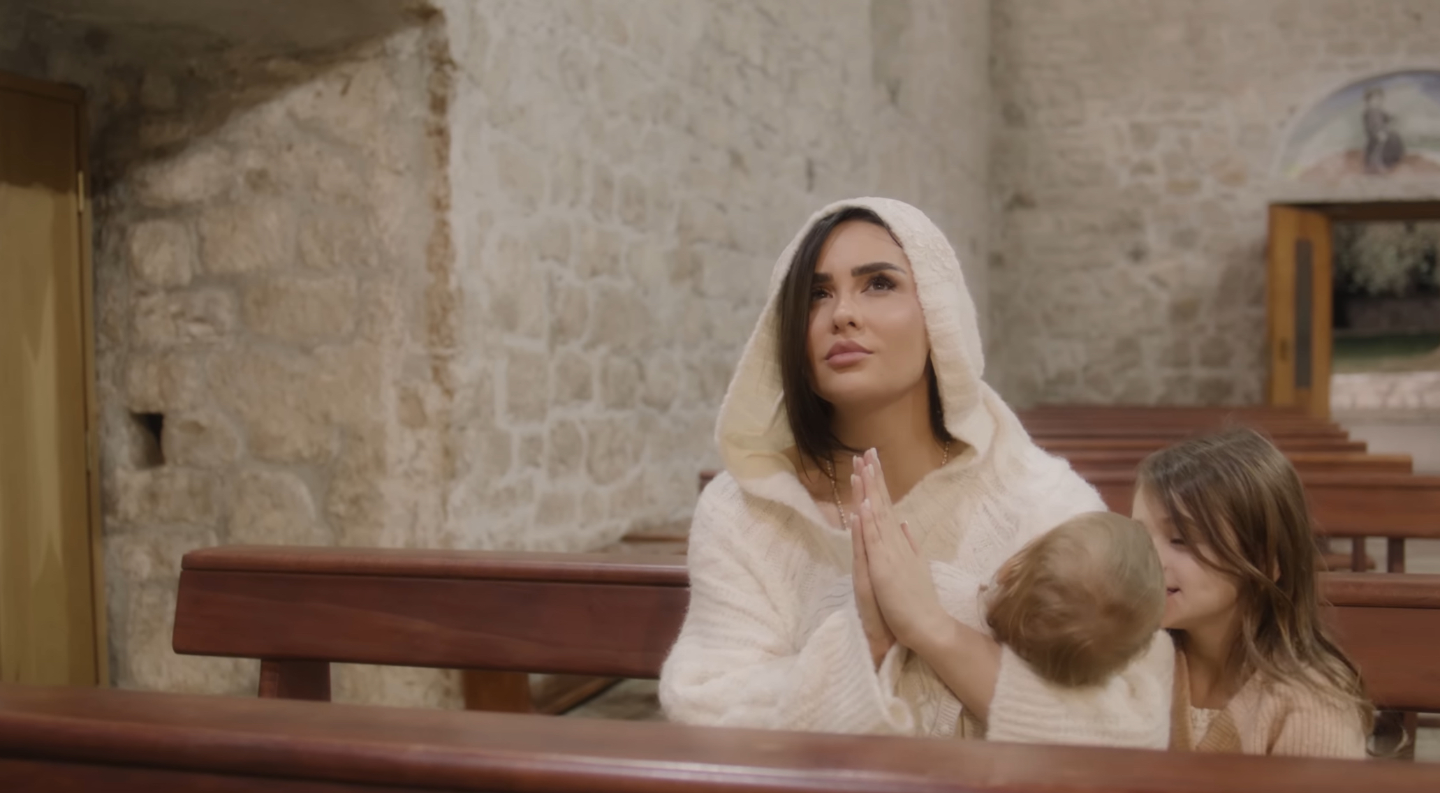 Si e shpëtoi djali Xhensilën nga periudha e errët e jetës së saj