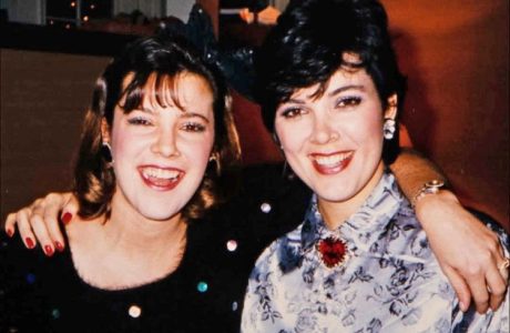 Kris Jenner nderon motrën e ndjerë Karen në ditëlindjen e saj