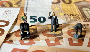 Grevat dhe protestat, kambanë alarmi për Kosovën