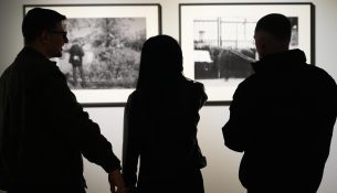 Jeta përmes imazheve: “Hapet në Galerinë e Artit Bashkëkohëhor, Tiranë ekspozita ‘Prani’ nga Ergys Zhabjaku