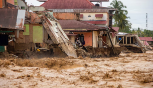 Numri i viktimave nga përmbytjet në Azinë Juglindore rritet në mbi 300