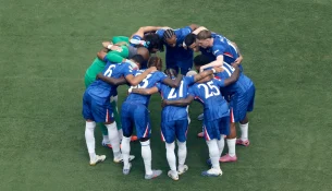 Milani ‘peshkon’ në Londër