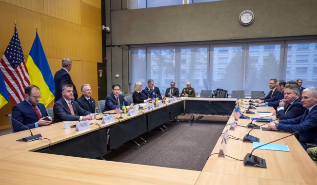 Bisedimet me Ukrainën “përfundimtare në disa fusha”, thotë zyrtari amerikan