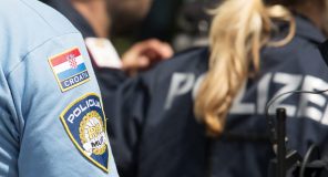 39 vjeçari nga Kosova paditet në Kroaci për vendosjen e flamurit shqiptar