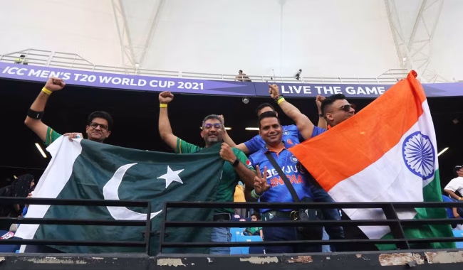 Kur ‘lufta’ zbret edhe në fushë