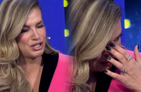 Leonora Jakupi shpërthen në lot: “Historia ime është shumë e rëndë”