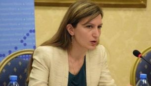 Ndalohet drejtoresha e Ministrisë së Brendshme, dyshohet për kanosje dhe djegie të orendive të ish-bashkëjetuesit