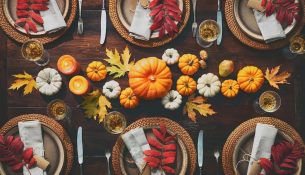 Festat e dimrit dhe arti i dekorimit të tryezës