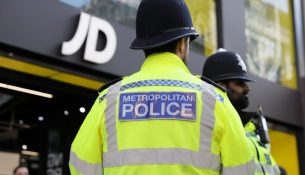 Sulm dhe përleshje në rrugë, e pëson futbollisti i njohur