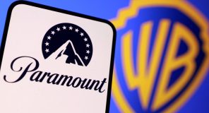 Warner Bros. qëndron me Netflix, drejt refuzimit të Paramount