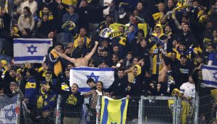 ‘Vdekje arabëve’ – UEFA dënon dhe ‘fal’ klubin izraelit