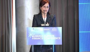 Rreziqet klimatike janë rreziqe reale për stabilitetin financiar