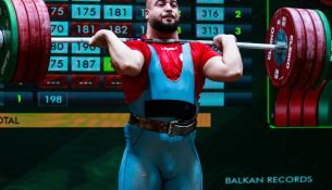 Peshëngritje: 3 medalje bronzi për Franko Ferrën