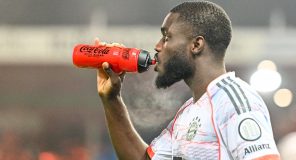 Kërkesat e Dayot Upamecanos ‘trembin’ Real Madridin