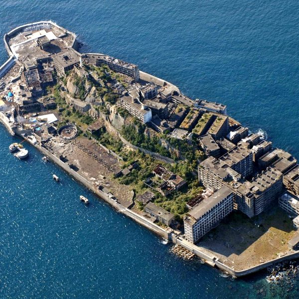 Gunkanjima, ishulli fantazmë i “anijes luftarake”