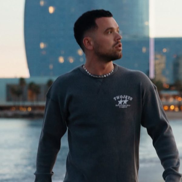 Kënga e re e Yllit do t’ju bëjë të ktheheni në atdhe