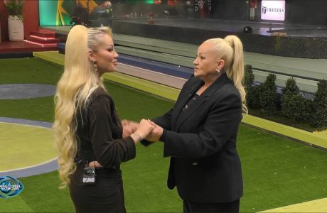 Nëna i kërkon Benitës të largohet nga Big Brother