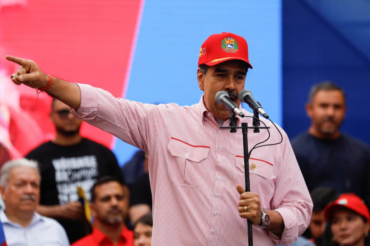 Maduro betohet për  besnikëri absolute  ndaj popullit venezuelian
