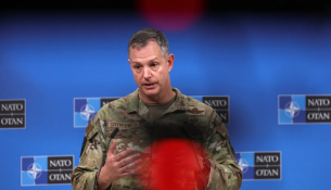 Komandanti i NATO-s: Aleanca duhet të jetë gati për sulmet hibride