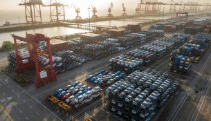 Kina thyen rekord: suficit tregtar mbi 1 trilion dollarë