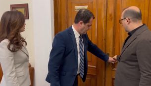 Kuvendi “kyç” Këshillin e Mandateve, PD akuzon mazhorancën për mbrojtje të Ballukut