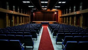 Magjia e Frank Sinatras ndez Prishtinën