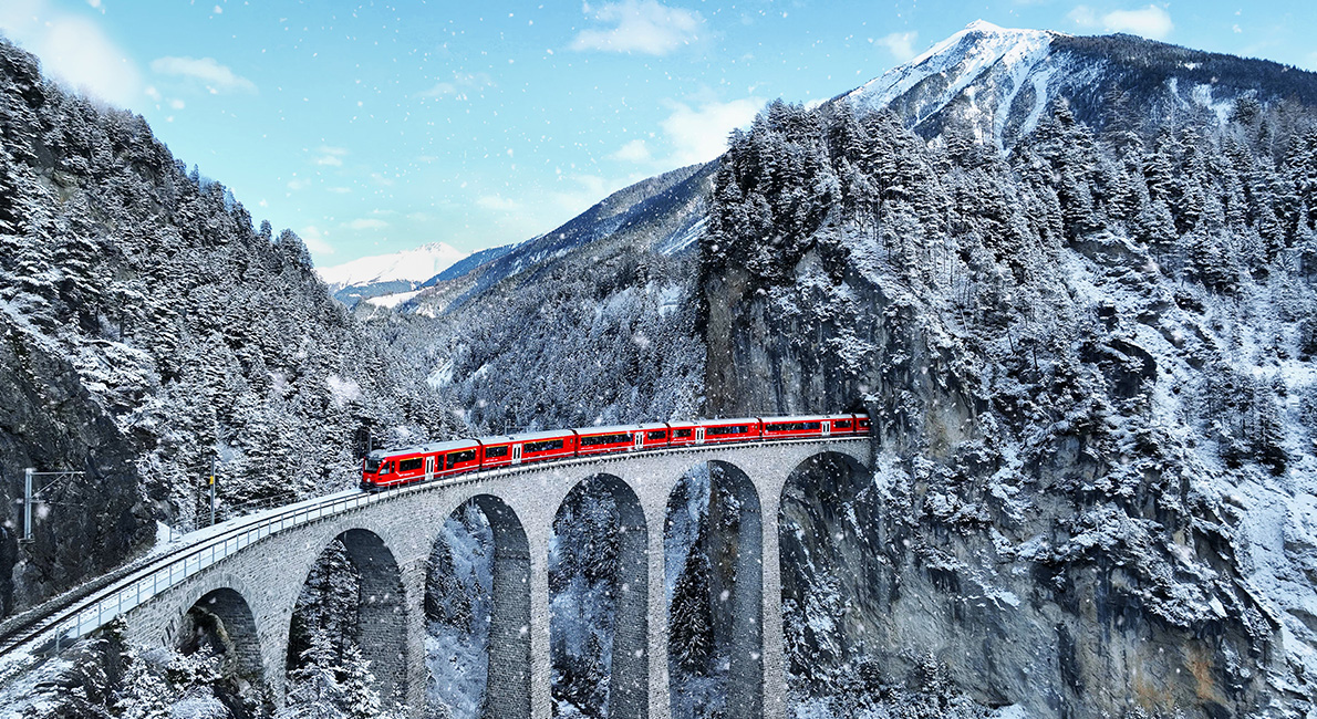 Glacier Express: Treni panoramë që kalon nëpër Alpet Zvicerane
