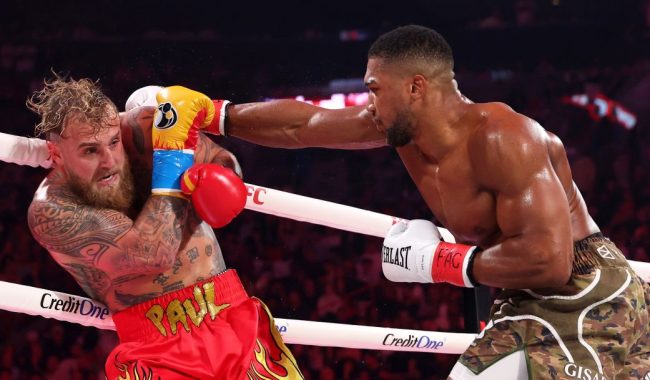 Anthony Joshua pre e ‘mallkimit’ të Jake Paul