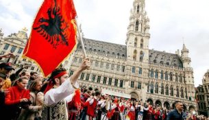 Diaspora shqiptare: Një aset strategjik për ofensivën e re diplomatike