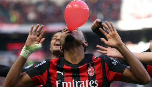 Milani rigjen Nkunkun dhe vendin e parë në Serie A