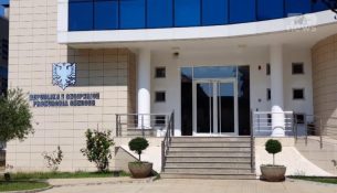 Prokuroria Shkodër çon në gjyq 4 persona, mashtrim me makina me qira