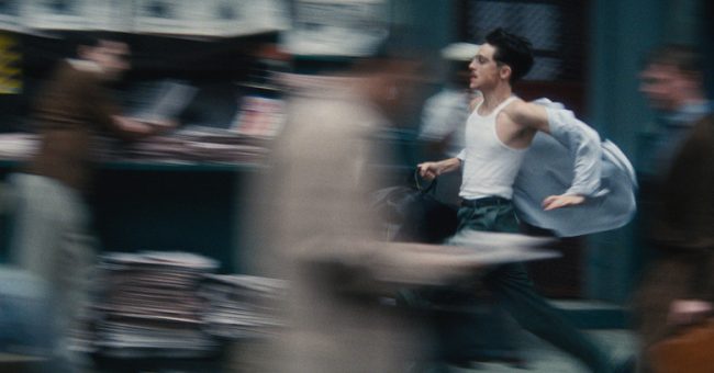 Timothée Chalamet mahnit me rolin e tij në filmin “Marty Supreme”