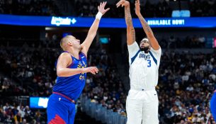 Davis me rekord sezonal