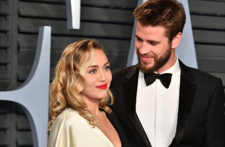 Miley sfidon ‘përrallën’ e ish-bashkëshortit me fejesën e saj