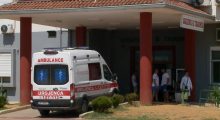 Plagosja e 37-vjeçarit, dërgohet me urgjencë drejt Traumës në gjendje të rëndë