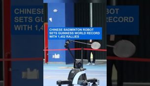 Roboti kinez thyen rekordin botëror Guinness duke luajtur badminton