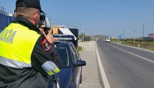 Dyshime për ryshfet, pezullohet nga detyra efektivi i Policisë Rrugore në Tiranë