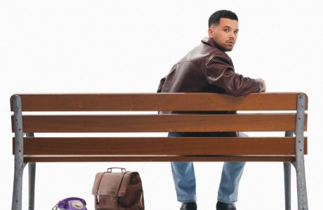 Si asnjëherë tjetër, Ylli “nxjerr” në tavolinë zemrën e tij