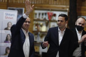 Edhe Hoti kërkon dorëheqjen e Abdixhikut