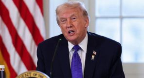 Trump vendos tarifa ndëshkuese ndaj Evropës, kushtëzon heqjen e tyre me blerjen e Groenlandës