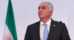 Pahlavi i gëzohet sulmeve amerikane ndaj Iranit