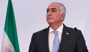 Pahlavi vijon thirrjet ndaj botës për të ndihmuar protestuesit në Iran