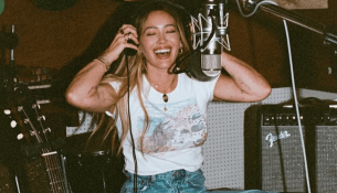 Hilary Duff rikthehet në skenë pas 18 vitesh