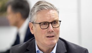 Keir Starmer kërkon masa më të forta për mbrojtjen e fëmijëve në rrjetet sociale