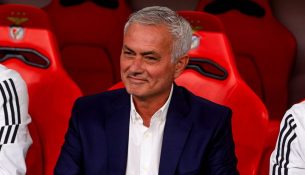 Jose Mourinho përplaset me lojtarët e tij pas humbjes ndaj Bragës