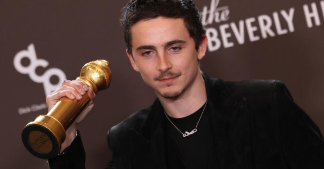 Timothée Chalamet fiton Golden Globe-in e tij të parë