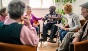 25% e pacientëve me demencë u përshkruhen barna me rrezik të lartë, thotë studimi