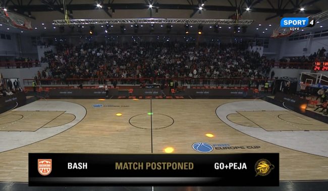 Tifozët godasin lojtarin e KB Peja – Ndërpritet ndeshja