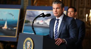 “Nuk funksionuan, apo jo?”: Pas Venezuelës, Hegseth tallet me sistemet ruse